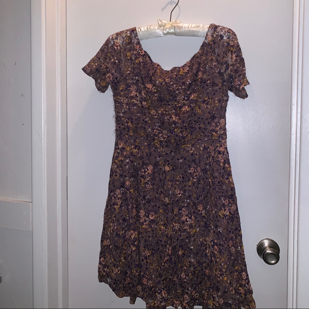 Over the shoulder dress